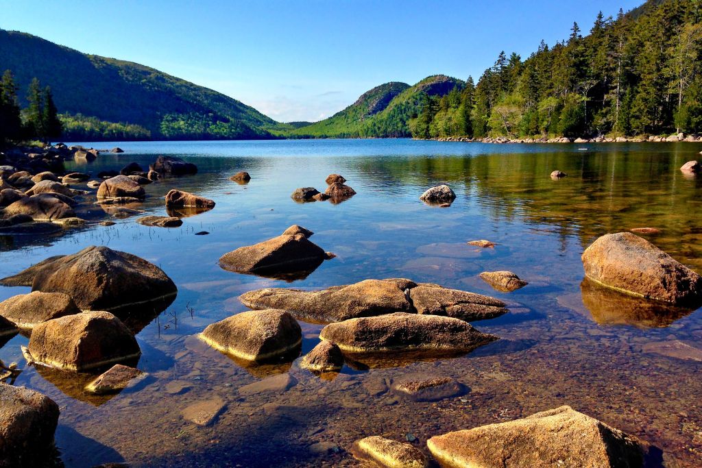 Quick Guide to Hiking the Acadia Mountain Trail in Maine
